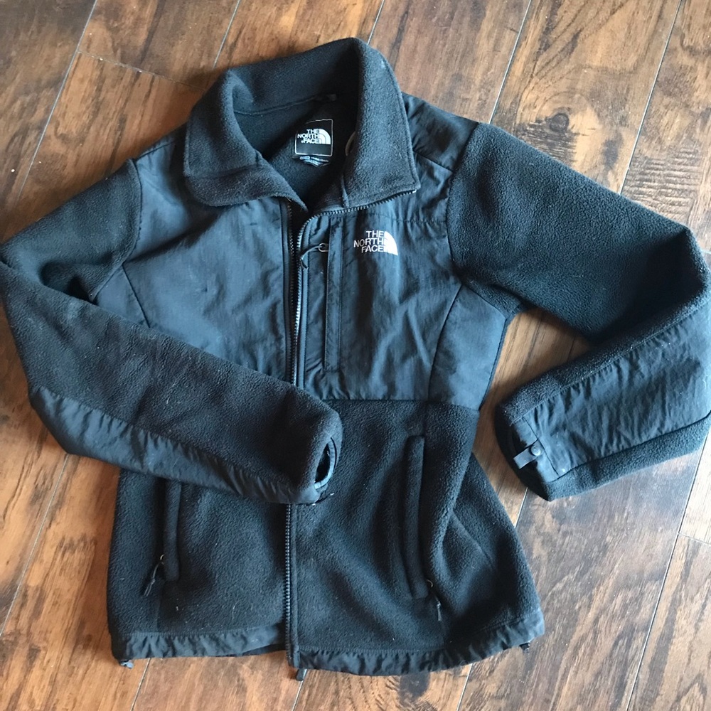 Women’s North Face fleece jacket